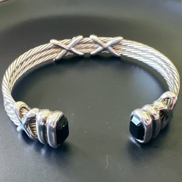 Twisted Cable cuff Bracelet with Onyx gemstones - Picture 4 of 4